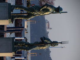 Távolban a Tihanyi Bencés Apátság