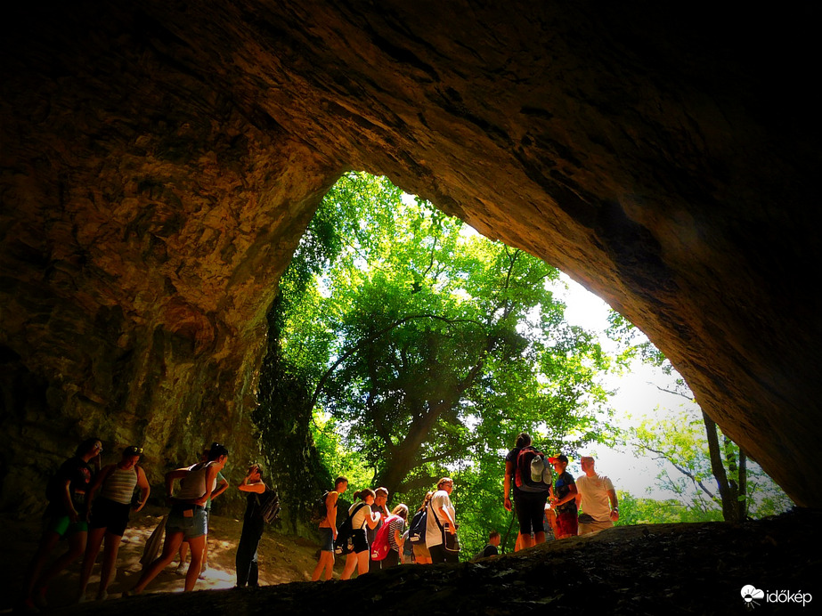 Istalóskői-barlang