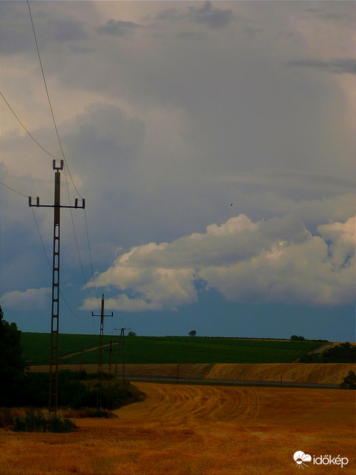 Zivatar a láthatáron 