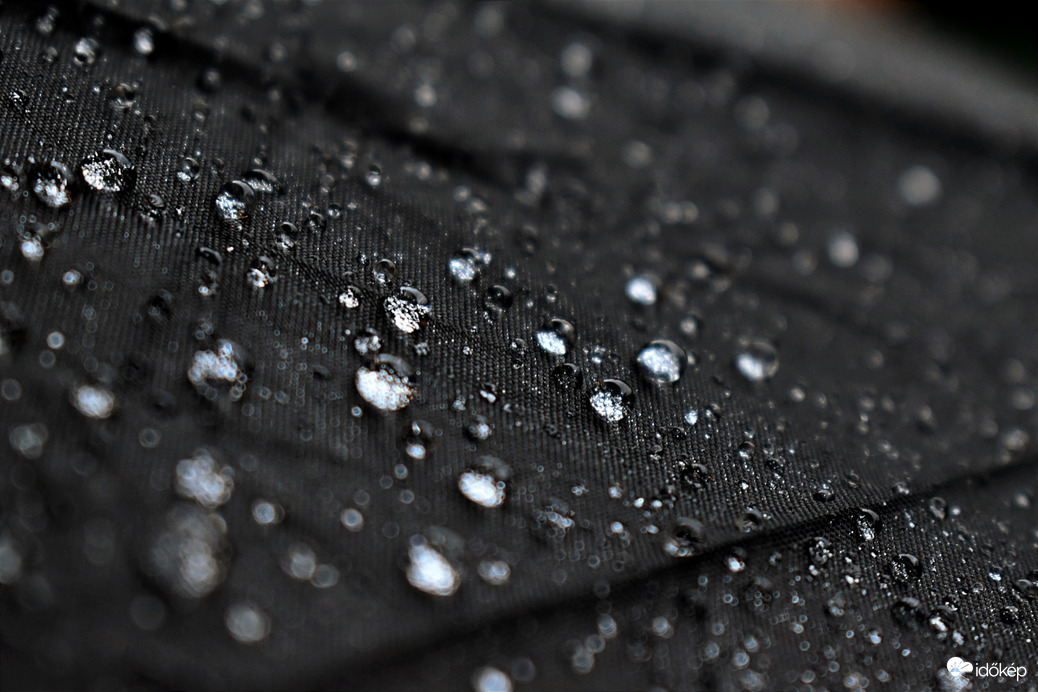 Hó helyett, most eső esik