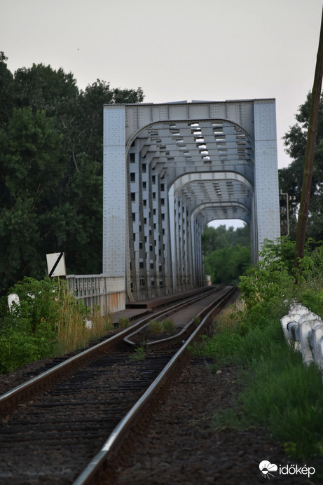 Út a Tiszán túlra.