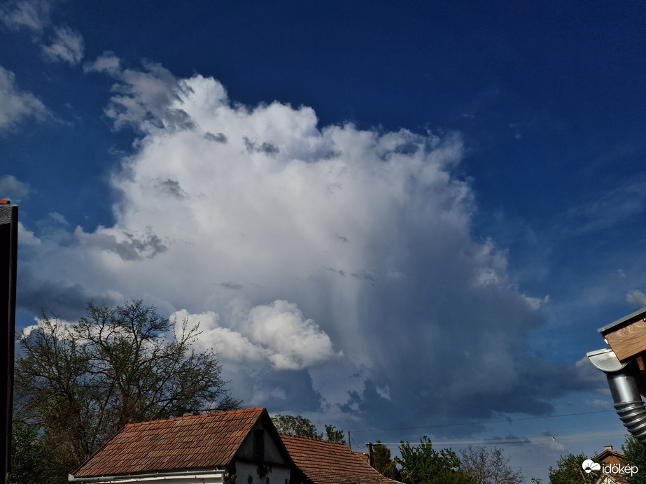 Gyűlnek a viharfelhők (Alföld)