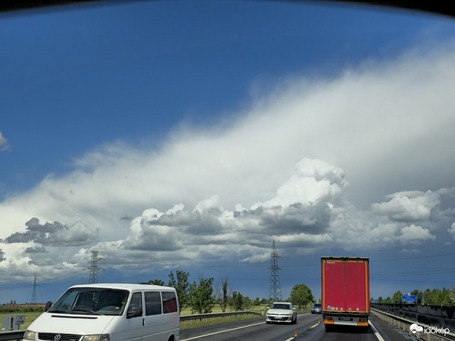 Mai viharfelhők 5