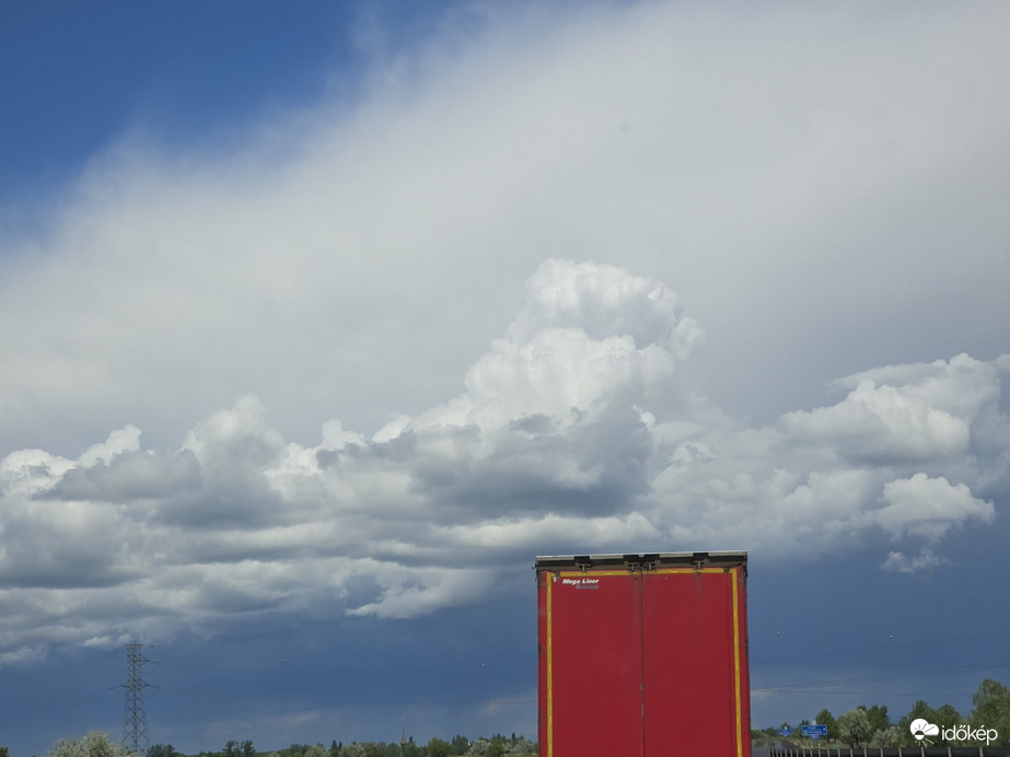 Mai viharfelhők 3