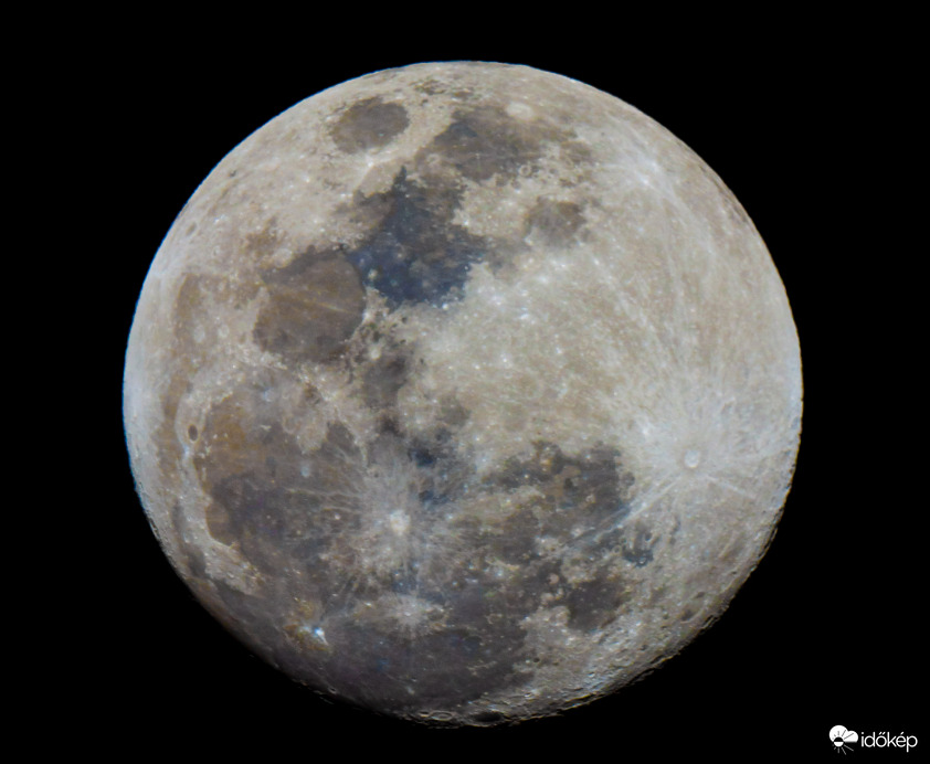 Telihold Kőbányáról