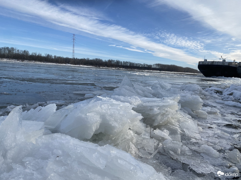 Jégzajlás a Dunán