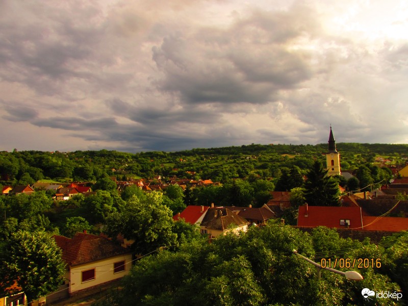 Szekszárdi látkép két zápor között