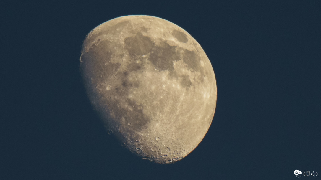 Hold - délután 16:15-kor