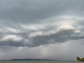 Balatonlelle vihar 