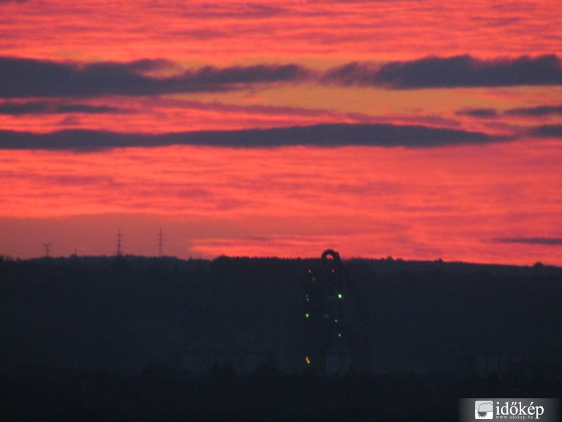 Vác cementgyár hajnal