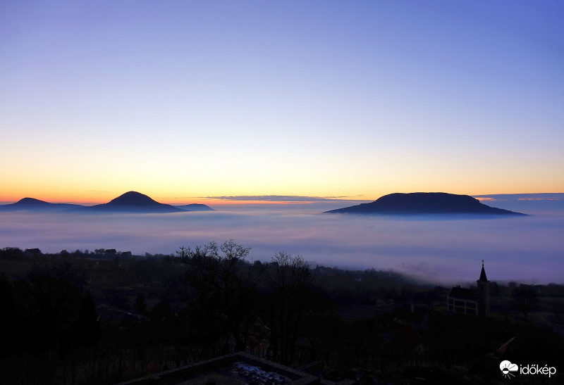 A mai reggeltől kívánni sem lehetne szebbet..  Látvány a Szent György-hegyről. 2019.01.30. Balaton 