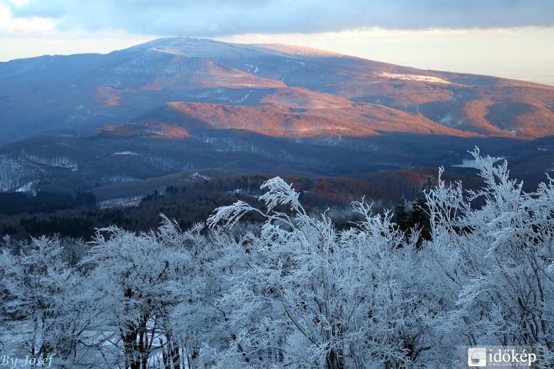 Nagyon szép színekben volt  a Kékestető 2016.02.11.