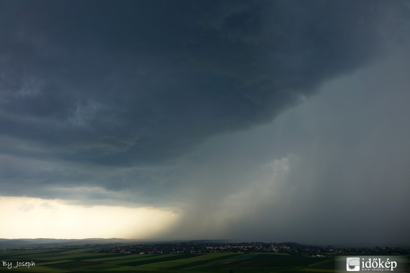 2015-06-09 Szécsény sötétben, délután