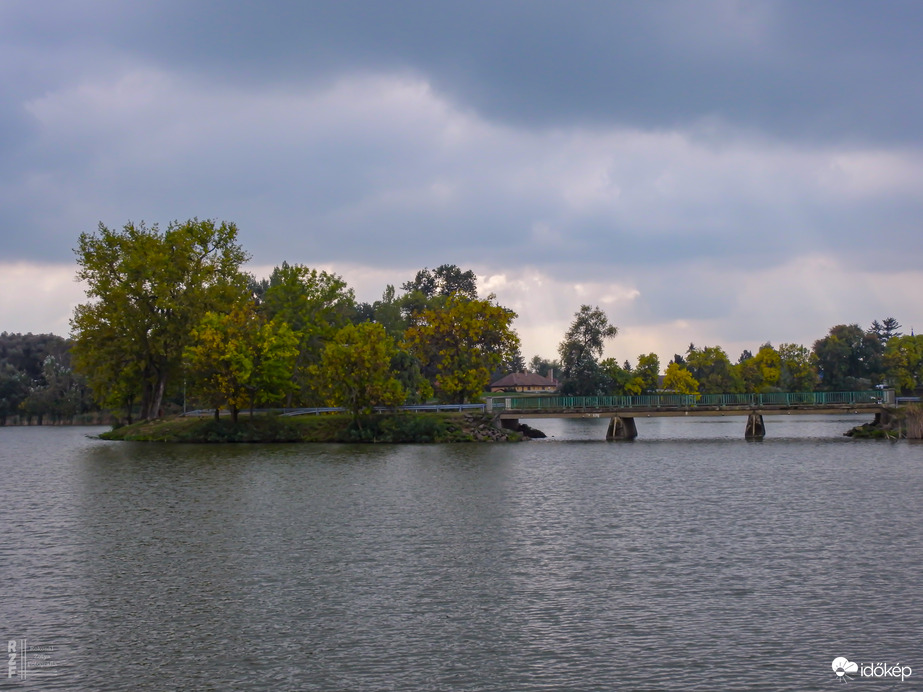 A Kis-Tisza színei ősszel Tiszalökön