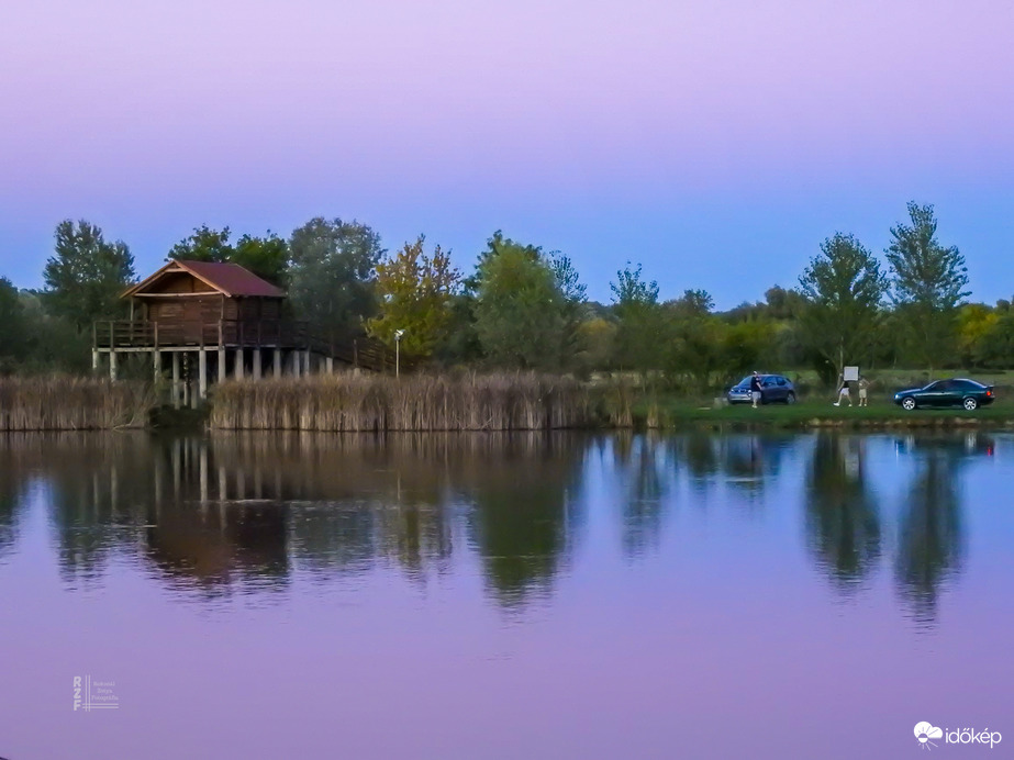 Kék óra Tiszalökön 
