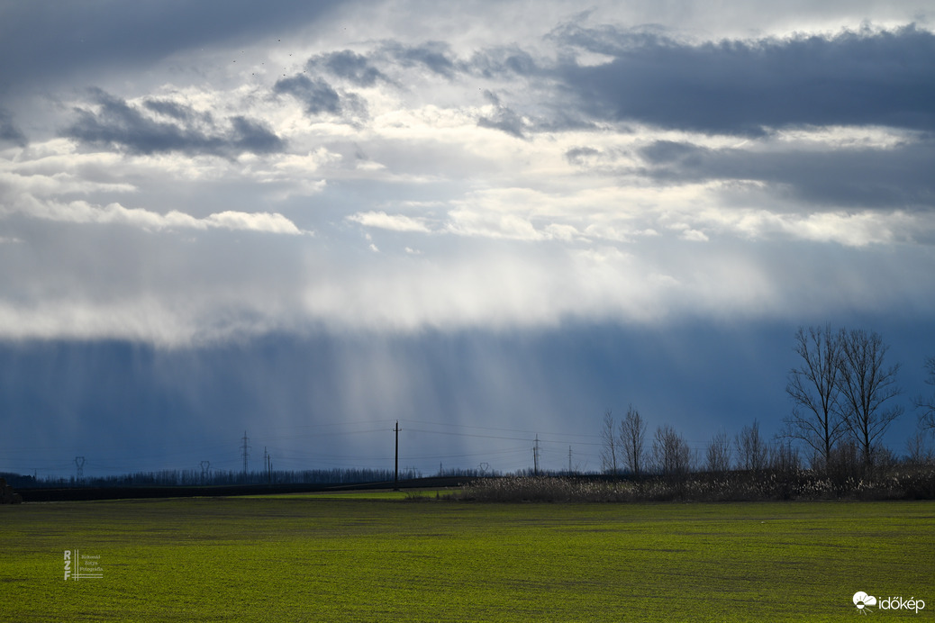A keleti összeáramlási zóna záporai Tiszalökről