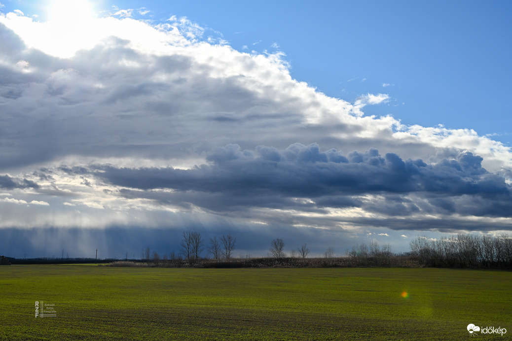 A keleti összeáramlási zóna záporai Tiszalökről