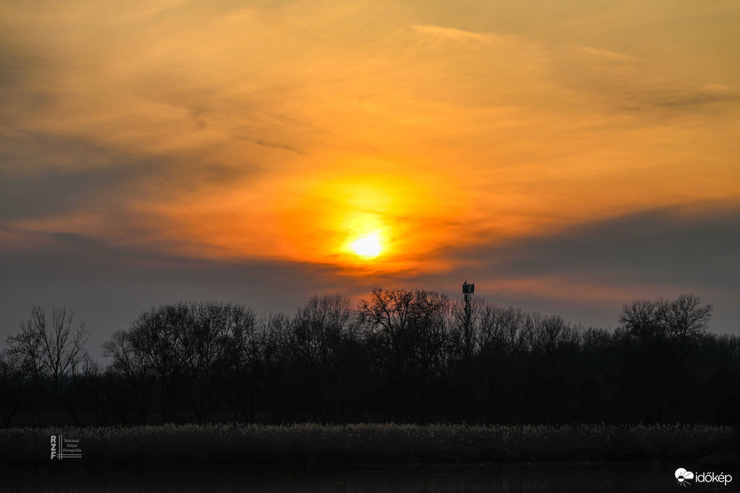 Szaharai poros naplemente