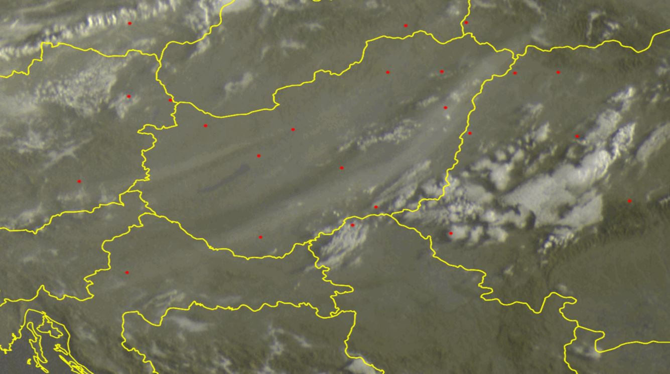 Füstsávok hazánk felett (Forrás: Sat24.com)