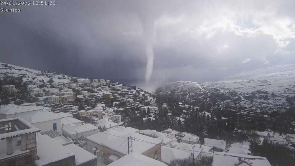 Hózápor tornádóval Görögországban (Kép: Meteo.gr)