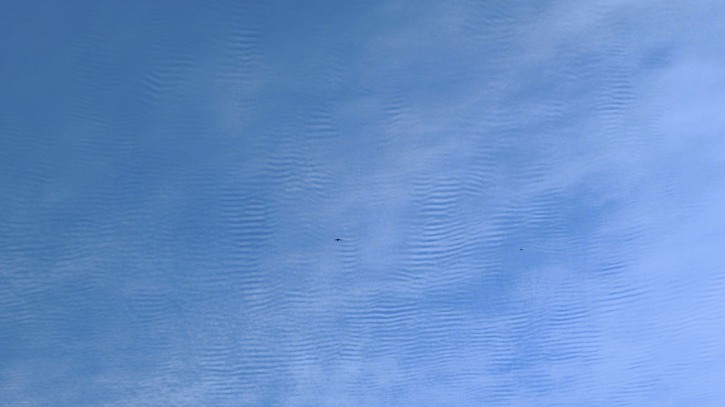 Szemkápráztató cirrocumulus undulatusok vonultak fel délelőtt keleten