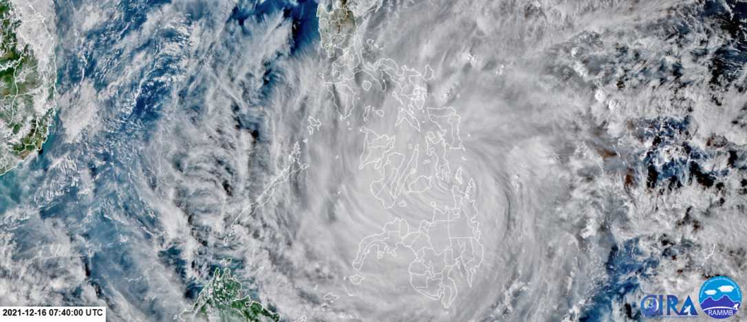 Rai szupertájfun a Himawari-8 műholdképén