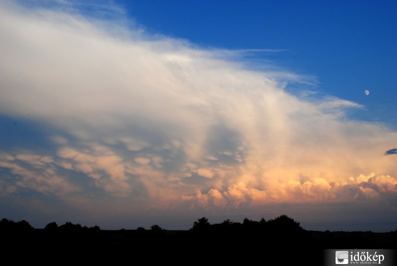 A keleti zivatarrlánc teteje 