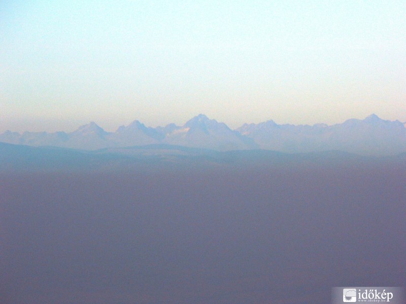 Magas-Tátra látképe a Bükkből 2011.11.13.
