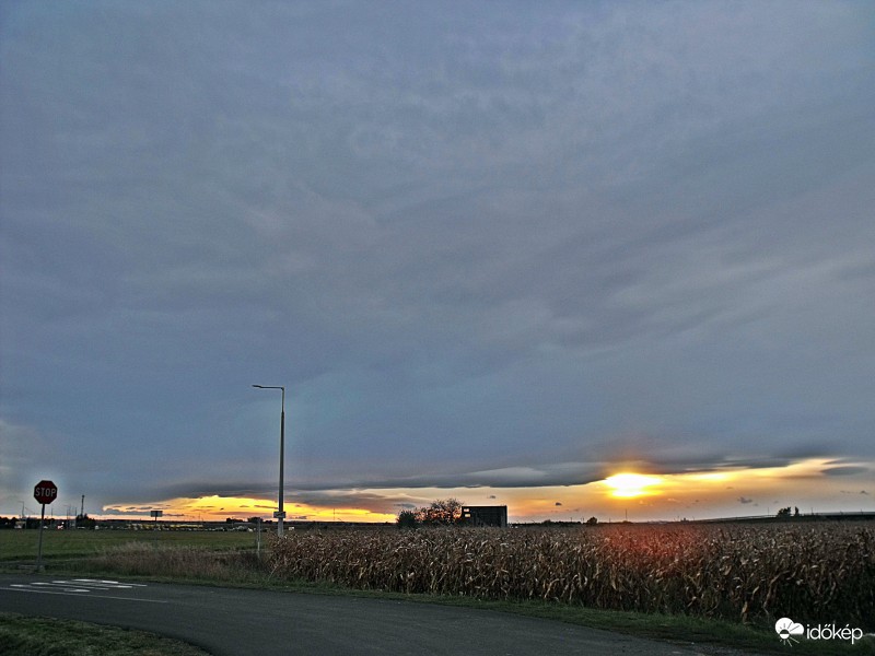 Hatvanból nézve a halványodó nap