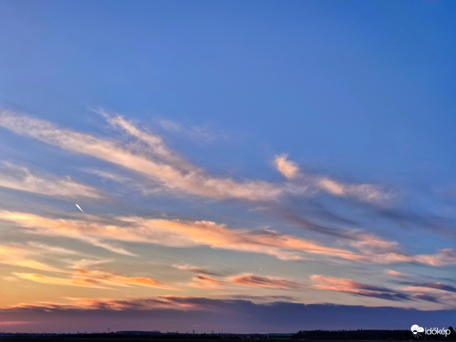 Sötétbe hajló felhők