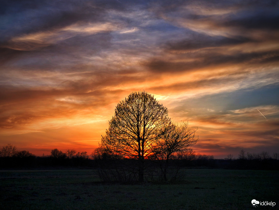 Nőnapi naplementi mese