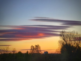 Lencsés áprilisi lemenés