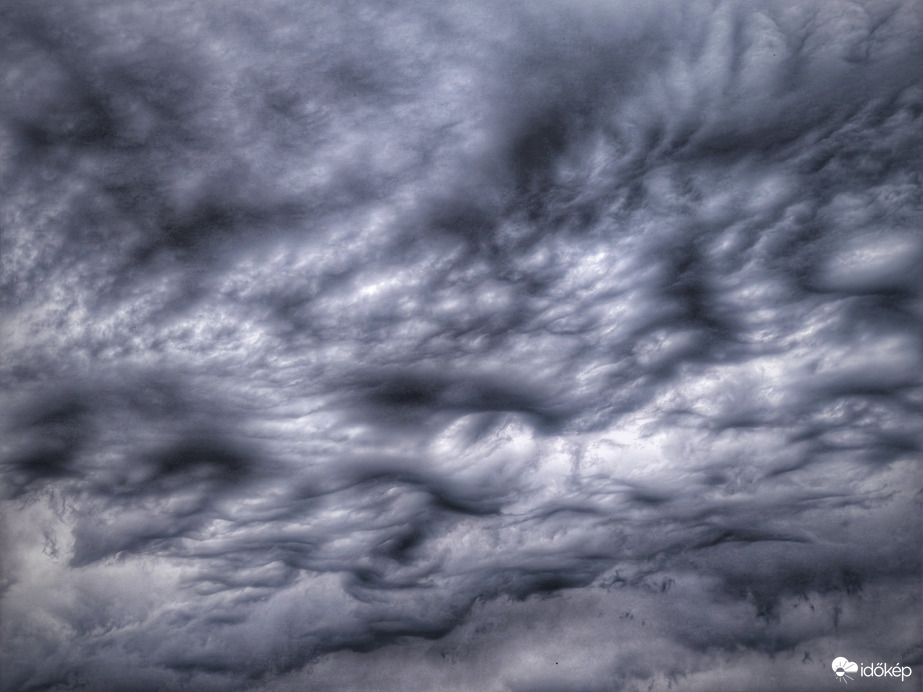 A borús ég festménye