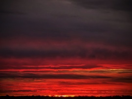 Meseszép látványban lehetett részük a Balaton környékieknek