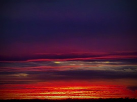 Hidegebb színek térhódítása az alkonyat tüzében