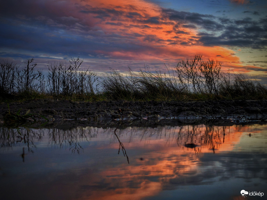 Összkép napnyugta idején