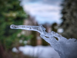 Ritkán kezdődik az év jégcsappal