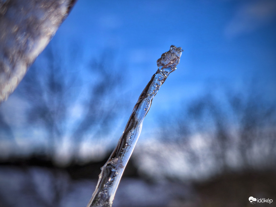 Kék ég és a jégcsap esete