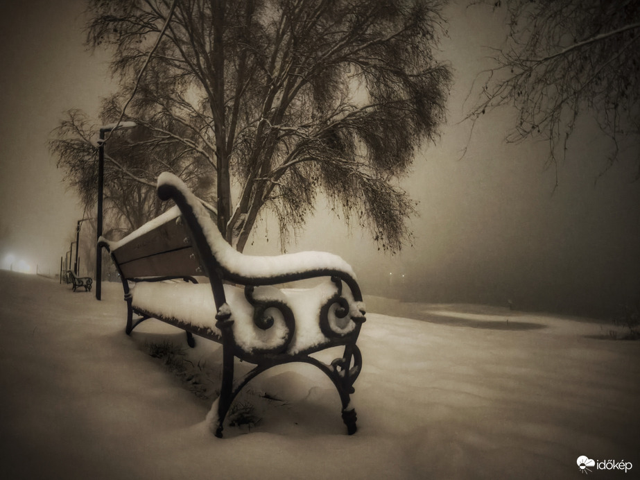 Merengés a havas tájon