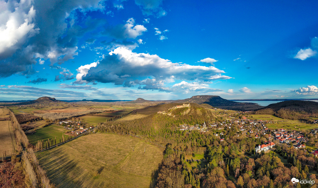 A kora tavasz tisztasága a Balaton-felvidéken 