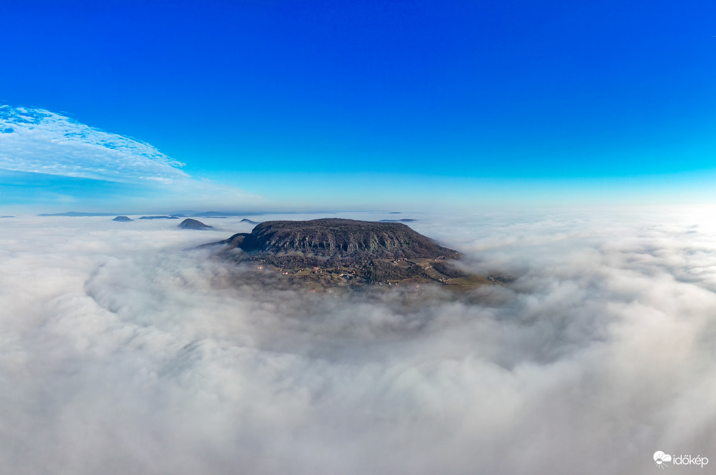 A mai ködök tengerében. 23.12.20.