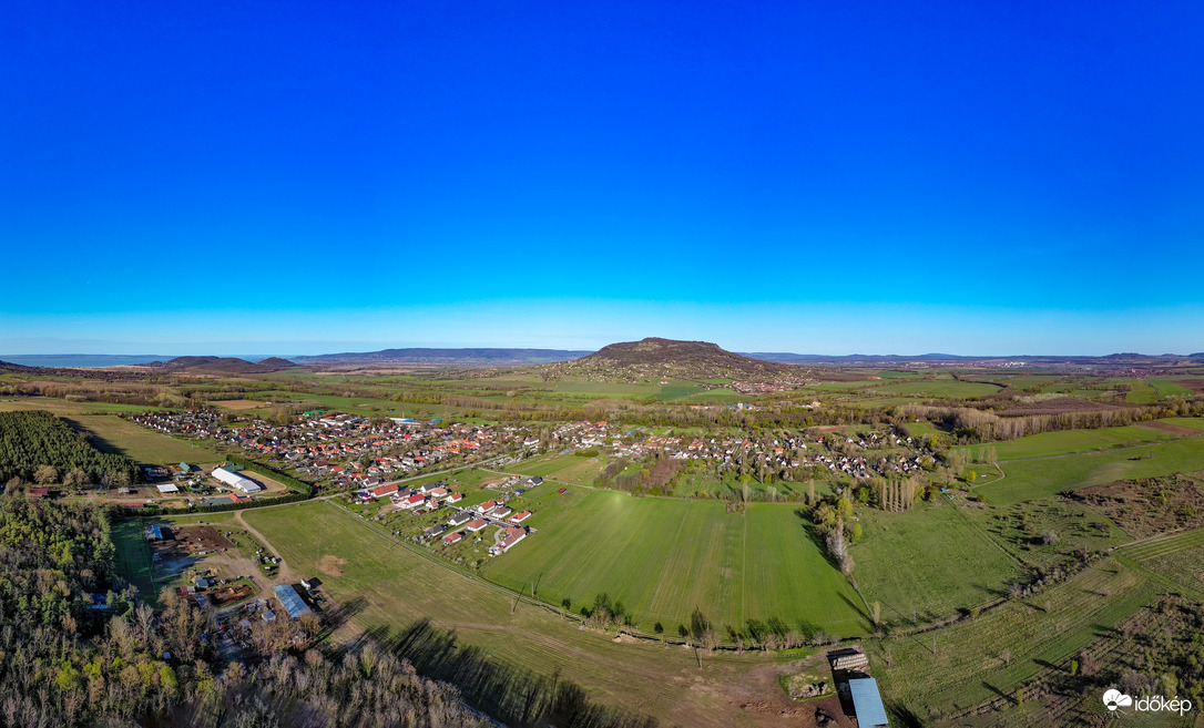 Front előtti tiszta idő.
