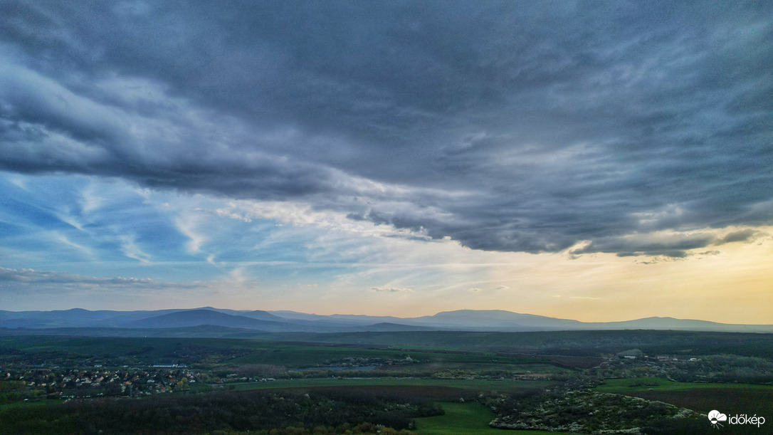 Reggeli Mátra-lába