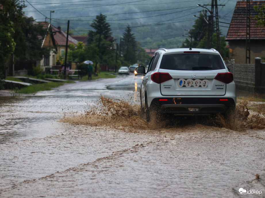 Az esőzés folytatódik...