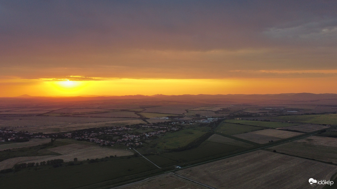 Augusztusi naplemente