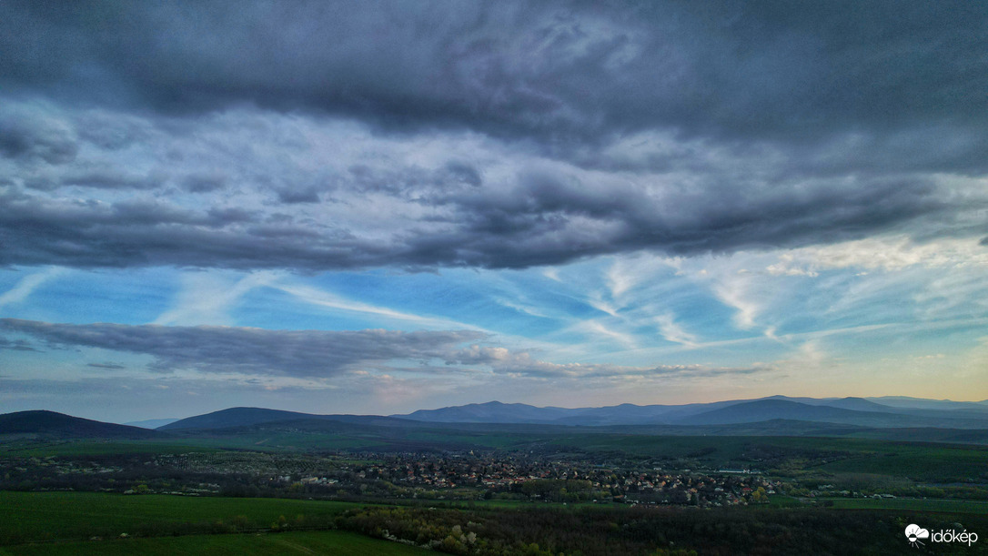 Reggeli Mátra-lába