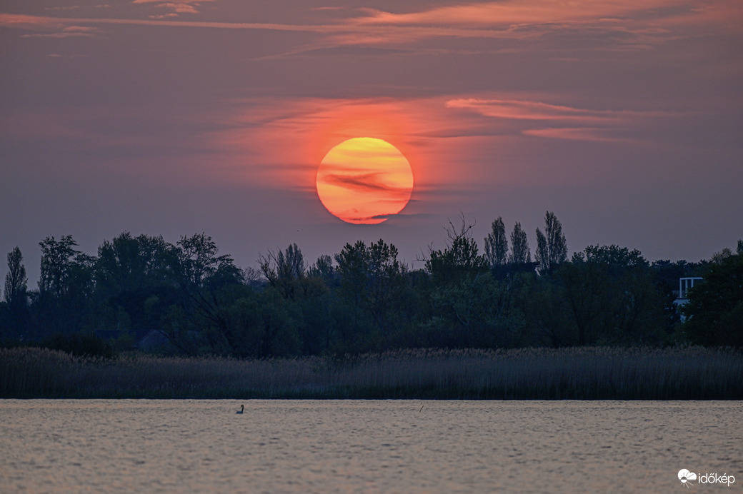 Hajnalban még a nap is más .. 