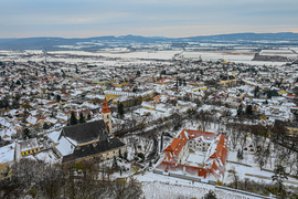 Porcukorral szórt háztetők 