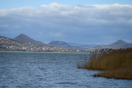 Pár felhő még akad, de csak játszanak az égen. 
