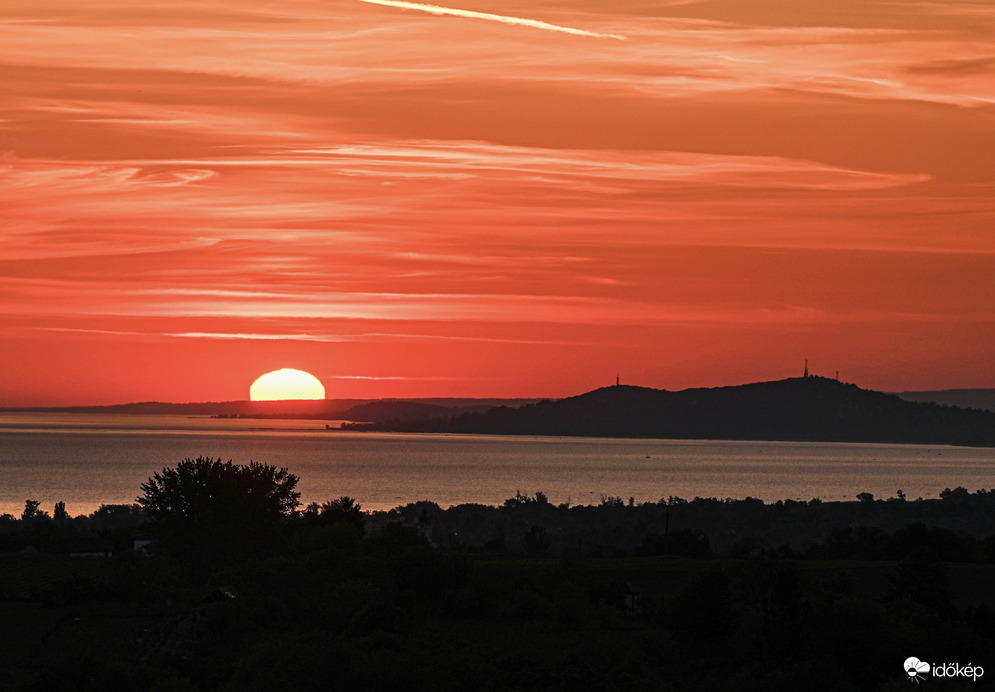 Május első napfelkeltéje 